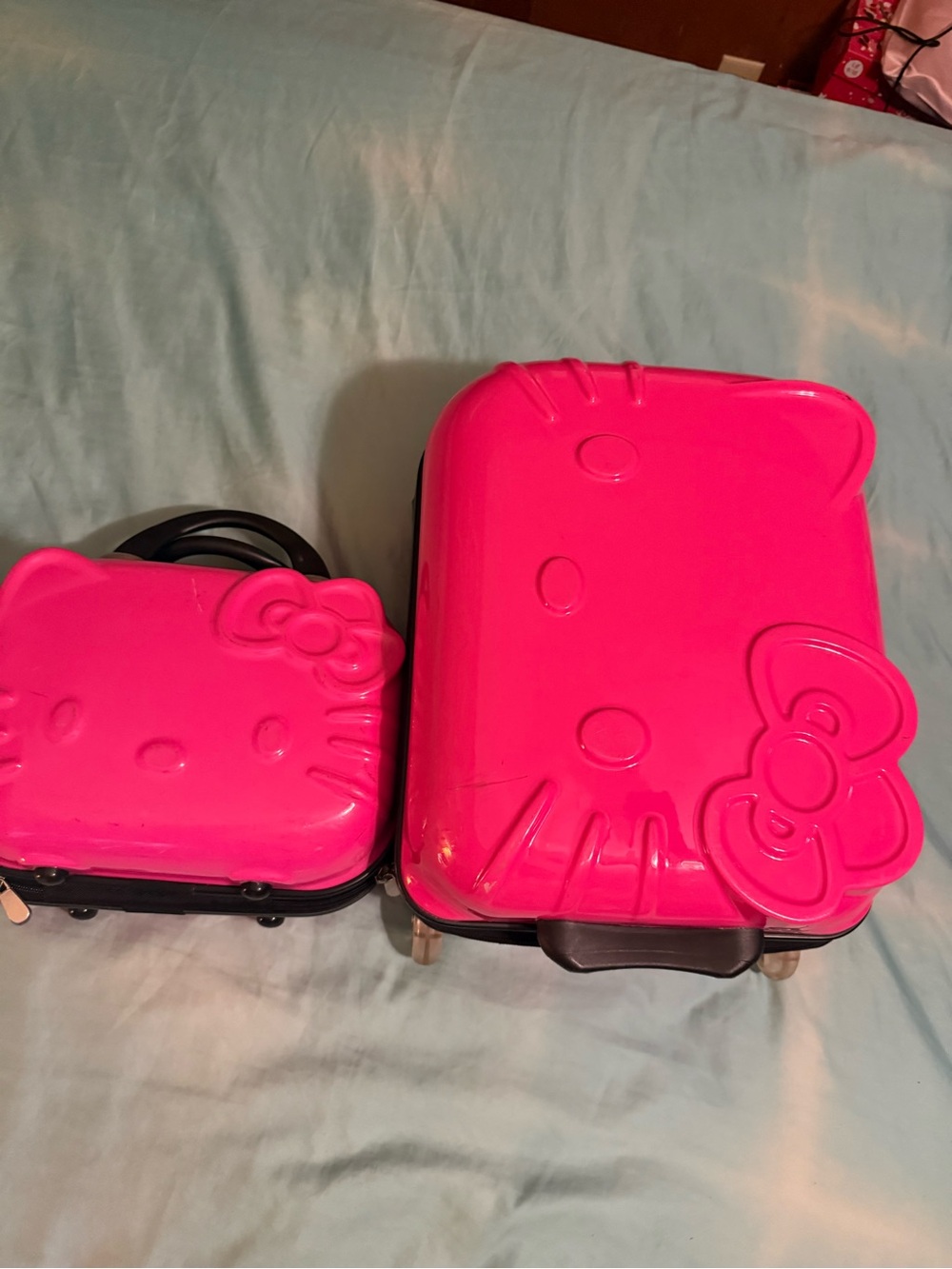 Pink Hello Kitty-style Hard Shell Carry Case Set - Picture 5 of 5